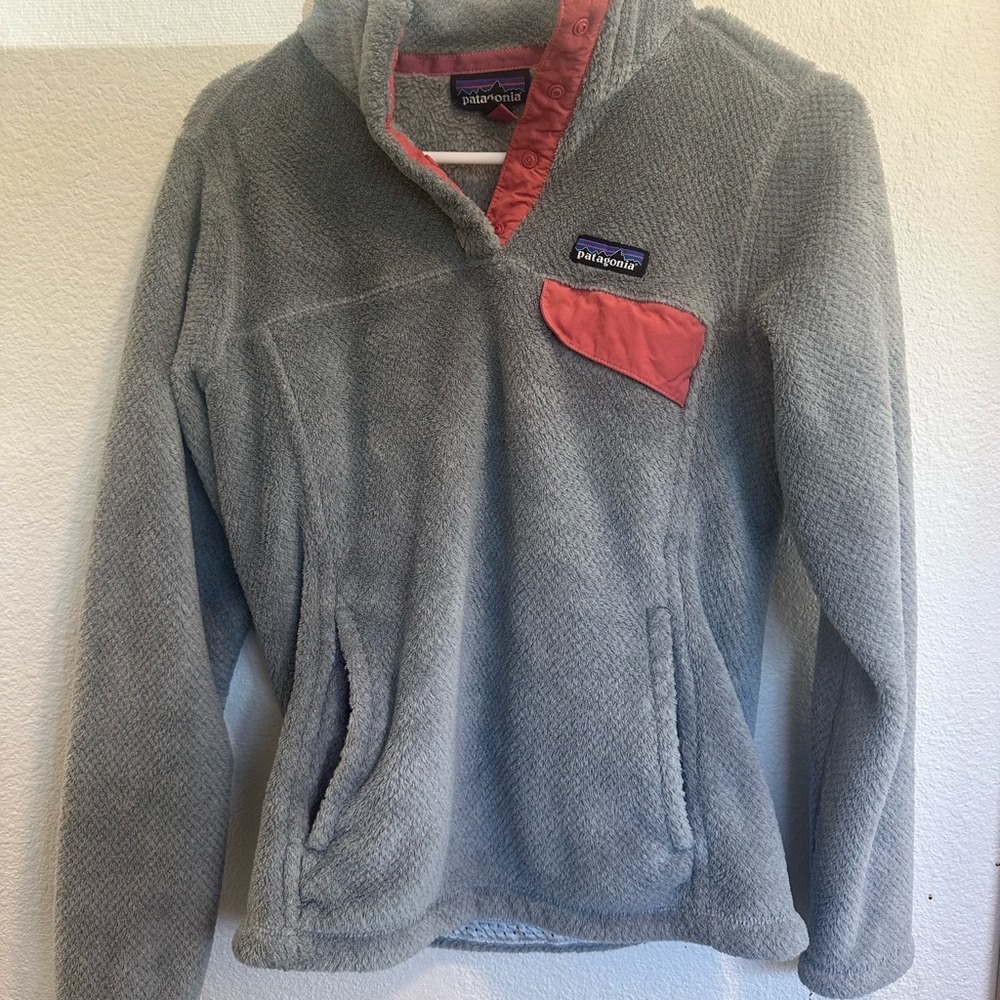 Patagonia Gray Fleece Pullover with Pink Accent